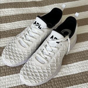 APL Techloom Phantom White